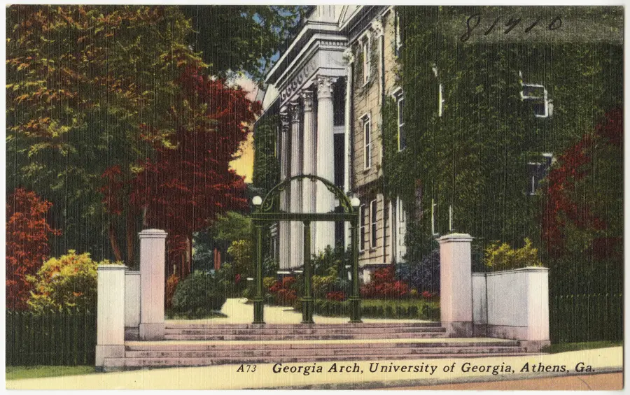 UGA 标志性的 The Arch 拱门老明信片